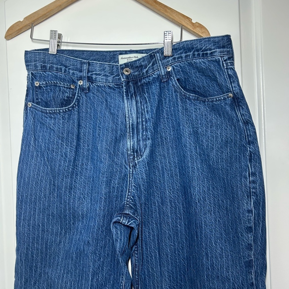 Abercrombie & Fitch The Loose High Rise Relaxed Pinstripe Blue Jeans size 32 - Picture 11 of 15